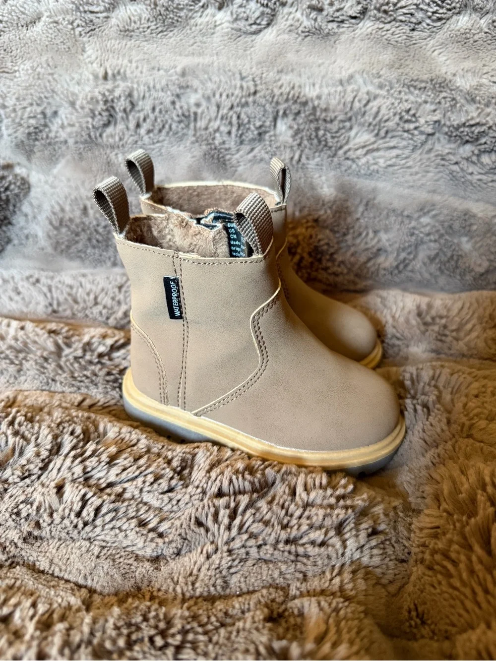 H&M Tan Toddler Ankle Boots with Gray Soles size 4/5